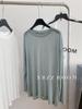 Camiseta Leve e Respirável 80% Tencel com Botões nas Costas, Manga Longa para Mulheres, Caimento Leve como Nuvens, Cobertura Solta com Proteção Solar, Verão-Outono 2025
