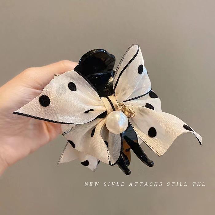 96e272e9fdd94413cfb404a8d9bb78