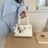 Bolso Pequeño de Hombro de Gama Alta para Mujer 2026 Nuevo Verano Versátil Bolso Cruzado de Moda Súper Popular Bolso de Mano Bolso Cuadrado Pequeño