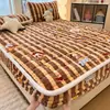 Lençol de Cama de Lã de Leite Fofo de Desenho Animado Peça Única de Inverno Espessado Quente Antiderrapante Totalmente Envolto Cobertura de Cama Fixa Cobertura de Colchão Doméstico