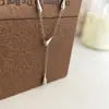 Colar de Franjas Quadrado de Zircônia Exquisito para Mulheres 2025 Novo Nicho Simples Elegante Corrente para Clavícula