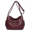 Bolsa Cruzada de Hombro Único Retro Europea y Americana Nueva Primavera Bolso Casual para Mamá de Mediana Edad Textura de Cuero Suave Bolso de Mujer en Capas