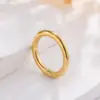 Anillo liso de alta textura herencia método antiguo para parejas hombres y mujeres atmósfera simple a través de la salida de fábrica de anillos