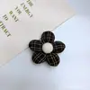 Otoño e Invierno Nuevo Color Café Estilo Coreano Tela a Cuadros Lazo Flor de Cinco Pétalos Joyería Accesorios Joyería DIY Accesorios para Ropa