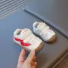 Zapatos Nuevos de Bebé Primavera 2026 Zapatos para Niños Pequeños de 0 a 2 Años Suela Suave Dibujos Animados Lindos Tenis para Niños y Niñas