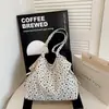 2026 Bolso de Hombro Cruzado Versátil Estilo Coreano Casual con Estampado de Estrellas y Nubes, Gran Capacidad para Viajar