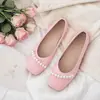 Zapatos para mujer 2026 nuevos versátiles planos de punta cuadrada con perlas ligeros cómodos zapatos planos poco profundos primavera zapatos pequeños de cuero