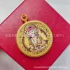 Nuevo colgante de caja gabu thangka de 35 mm redondo esmerilado de ocho santos patronos joyería con borde de acero de titanio venta al por mayor