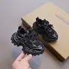 Zapatillas de malla estilo papá para niñas, modelo nuevo y moderno 2026 para primavera y otoño, zapatillas deportivas casuales versátiles con plataforma y suela gruesa para niños y niñas