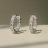 Cao Shi Moda Europea y Americana Micro-incrustado Cuadrado Súper Brillante Zirconia Arete Luz Lujo Elegante Aretes de Círculo Aretes Versátiles para Mujer