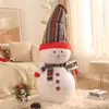 Decoração de boneco de neve de desenho animado de Natal boneca grande decoração de Natal layout de cena de vitrine de shopping