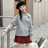 Suéter Infantil Outono Novo Estilo 2026 Gola Redonda Camada Base Malha Casual Crianças Crianças de Meia-idade e Mais Velhas Princesa Estiloso Manga Longa