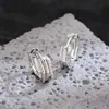 Pendientes Poligonales Personalizados Incrustados con Diamantes para Mujer, Elegantes Europeos y Americanos, Lujo Accesible, Estilo Fresco, Pendientes Calados de Moda y Gama Alta