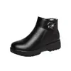 Botines cortos forrados de polar para mujer, nuevo estilo de invierno 2026, zapatos de algodón cálidos para mujeres de mediana edad y mayores, de suela suave, antideslizantes, de suela gruesa y adecuados para madres