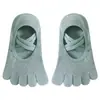 Meias Antiderrapantes Personalizáveis para Pilates Meias de Cinco Dedos Antiderrapantes para Fitness Indoor Fios Duplos Tiras Cruzadas Podem Ser Personalizadas