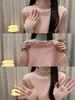 Suéter Versátil de Cor Sólida com Gola Alta Curta para Mulheres Outono e Inverno 2025 Estilo Coreano Slimming Look Camisa Básica de Tricô para Usar por Baixo Top