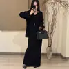 Conjunto Casual de Tricô de Alta Qualidade para Mulheres 2025 Outono e Inverno Novo Estilo Coreano Conjunto de Duas Peças: Top de Gola V + Saia