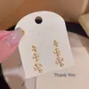 Pendientes en Forma de Cruz, Lujo Ligero y Sensación de Alta Gama, Juego de Tres Piezas, Pendientes de Estilo Dulce y Fresco, Exquisitos y Elegantes, Versátiles para el Viaje Diario
