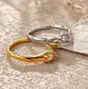 Anillo Delgado de un Solo Diamante Plisado Estilo Chanel para Mujer, Diseño de Nicho, Anillo de Circonita de Lujo Ligero, Acero de Titanio No Descolorante Joyería para el Día a Día