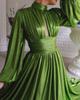 Nuevo Vestido Popular de Amazon Primavera y Verano 2025 Verde Aguacate Sexy con Escote Halter en la Cintura y Falda Larga