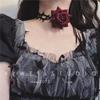 Gargantilla con correa de rosa roja negra, diseño de nicho Diablo Punk, collar con cadena para el cuello con flor de rosa