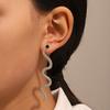 Aretes de Serpiente de Diamante de Zirconia Micro-incrustada de Lujo Ligero Estilo Creativo Cool Aretes de Serpiente Espíritu Elegante y a la Moda Dulces y Cool