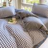 Conjunto de Roupa de Cama de Lençol Único Outono e Inverno de Quatro Peças, Capa de Edredom Única, Conjunto de Três Peças para Dormitório Estudantil com Estampas Fofas de Desenho Animado
