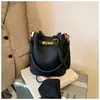 Bolsas de Outono e Inverno para Mulheres, Bolsas de Mão Estilo Retro em Formato de Balde, Novas Bolsas Estilo Cesta de Legumes 2025, Bolsas Versáteis de Ombro Único e Transversal para Roupas de Trabalho