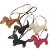 Colgante de Perro Salchicha Nuevo Transfronterizo Dibujos Animados Colgante de Bolsa de Cachorro de Cuero Accesorios para Funda de Teléfono Móvil Accesorios Creativos para Coche
