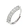 Anillo de Lujo Ligero Versátil con Diamantes de Imitación para Mujer en Stock de Fábrica, Accesorio de Moda, Anillo de Banda Recta, Anillo de Diamantes Personalizado al por Mayor