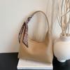 2025 Bolsa de Axila Feminina Nova Tendência Moda Versátil Bolsa de Ombro Nicho Bolsa de Mão para o Dia a Dia