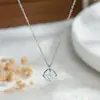Corrente de Ouro Real Banhada com Zircônia Micro-Incustada Elegante para Clavícula Feminina Design de Nicho Flor Rosa Multifacetada Simples Gargantilha
