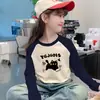 Ropa interior térmica de forro polar para niñas Otoño Invierno Estilo Nuevo Ropa interior para niños medianos y grandes Camiseta de manga larga con bloques de color cálido y elegante Parte superior de cuello redondo