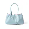 Bolso de mano de cuero para el trabajo, tacto de alta gama, bolso tote de un solo hombro, gran capacidad, estilo de vacaciones de verano para mujer, bolso tejido a mano