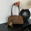 Bolso Retro de Color Sólido con Textura Elegante de un Solo Hombro 2026 Otoño Nuevo Artículo Gran Capacidad Personalizado Elegante Bolso de Almohada para la Axila