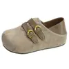 Sandalias Birkenstock estilo coreano, corte relajado, hebilla metálica retro, para mujer 2026, zapatos planos totalmente cerrados, suela suave, punta poco profunda, adecuados tanto para interior como exterior, y para ir al trabajo