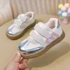 Zapatillas de entrenamiento alemanas para niñas 2026 nuevo modelo versión estudiante zapatos para niños primavera/verano zapatillas deportivas zapatillas zapatos casuales para niñas pequeñas