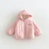 Jaqueta de Algodão Bordada Fofa para Meninas Inverno Bebê Cereja Doce Com Capuz Acolchoada Roupas de Algodão Infantil zdw6568