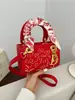 Bolsa de Mão Feminina Modelo Novo 2026 para o Dia a Dia, Bolsa Transversal de Ombro Bordada Retro Versátil com um Toque de Luxo