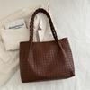 Bolso de hombro retro de gran capacidad famoso en Internet 2025 primavera nueva moda bolso de mano tendencia bolso tote que combina con todo