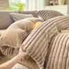 Conjunto de Pelúcia de Pelo de Coelho de Quatro Peças para Outono e Inverno, Roupa de Cama Quente, Lençol e Capa de Edredom Espessados de Veludo Leite, Conjunto de Três Peças de Pelo de Coelho