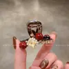 Pinza Pequeña para el Cabello Estilo Coreano de Cubo de Azúcar para Mujer, Pinza Lateral de Perla Roja de Gama Alta para Flequillo, Nuevo Pinza Versátil para Media Cola, Pasador para Cabello Suelto