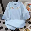 Camiseta de Manga Curta Estampada Divertida de Desenho Animado Shin-Chan 2026 Verão Novo Estilo Casual Solta e Versátil Roupa de Trabalho Top