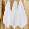 Toalla blanca desechable para hotel al por mayor con LOGO bordado, toalla de mano para jardín de niños y restaurante, toalla blanca