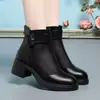 Primavera e Outono de 2026 Nova Moda Casual de Comércio Exterior Salto Grosso Botas de Tela Moda para Mães Botas Martin com Renda Vazada Transfronteiriço