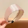 Diadema de satén de ala ancha estilo coreano para mujer, nuevo modelo 2026, diadema de copa alta para uso diario, lavado de cara, sujeción del cabello y como accesorio para el cabello
