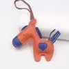 Promoção Quente Cordão Pequeno Burro Pingente de Mochila Pingente Pônei de Couro Burro Fofo Moda Acessórios de Bolsa Pingente