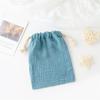 Pantalones de Algodón Puro Estampado Crepé con Bolsillo de Solapa y Cordón de Doble Capa Toalla para Babas de Bebé Toalla de Confort Bolsa de Almacenamiento Bolsa Colgante Ins Se Puede Colgar