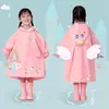 Capa de chuva infantil para alunos do ensino fundamental, adequada para meninos e meninas do jardim de infância, impermeável, à prova de chuva, poncho de chuva portátil com desenho