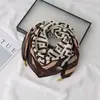 Lenço triângulo estampa espinha de peixe feminino com fecho magnético cruzado cachecol quente à prova de frio para primavera e inverno lenço estilo ocidental versátil